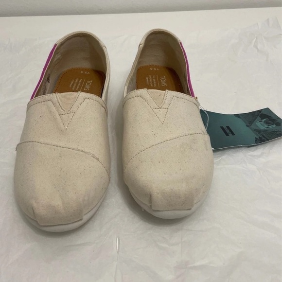 TOMS - Picture 3 of 8